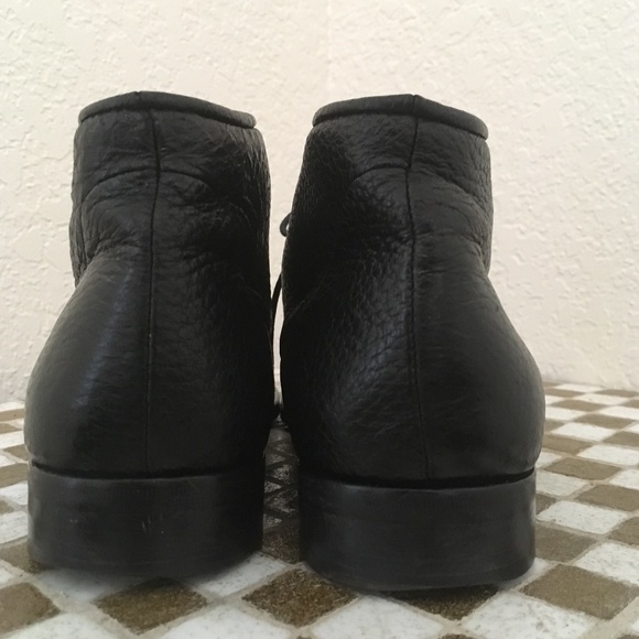 BLACK ZELLI CHUKKA BOAR SKIN BOOTS 10.5 M